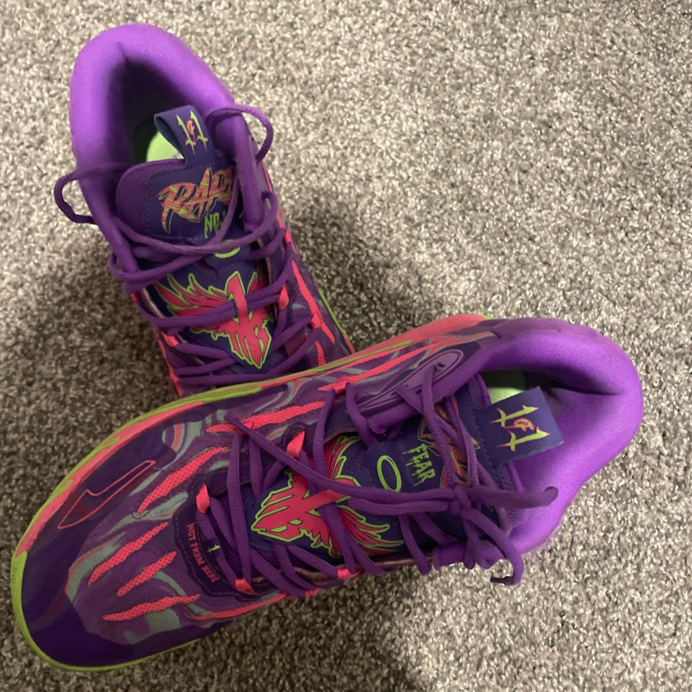 Men’s Pumas Toxic Purple Glimmer Green Gecko